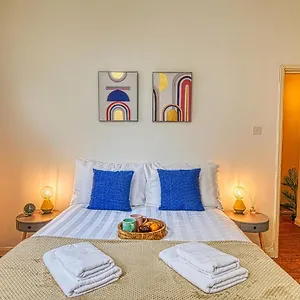 Apartment 2 Bedroom In Centre With Garden & Free Parking United Kingdom